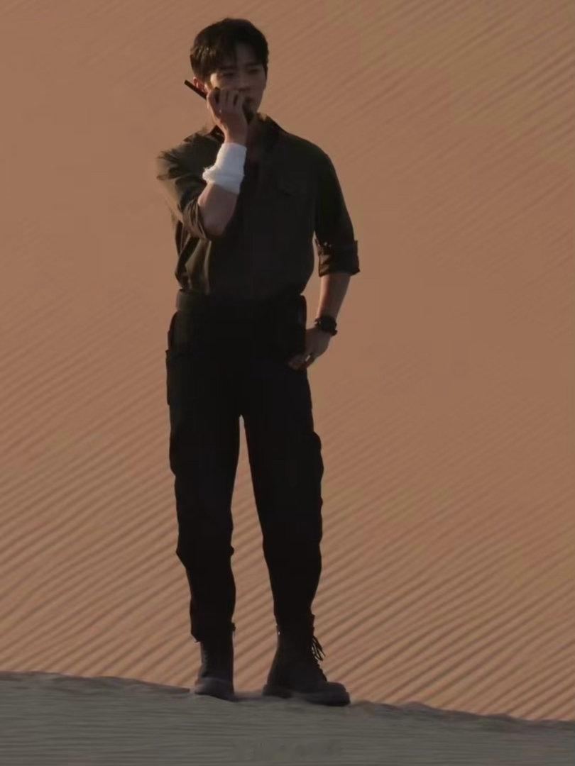 许你星河千里官宣丞磊沈羽洁现偶cp感 没有廉价棚景，没有套路人设，大漠里的爱情才