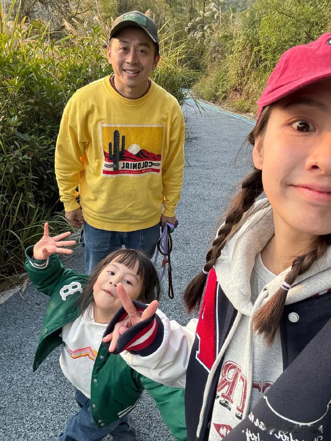 #况盛回应和马杨家争执以及被马杨起诉事件# 
况盛一家和马杨一家因为联名款衣服的