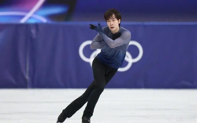 马里宁自由滑重大失误  米兰冬奥会花滑男单自由滑太有戏剧性了，赛前最被看好的美国