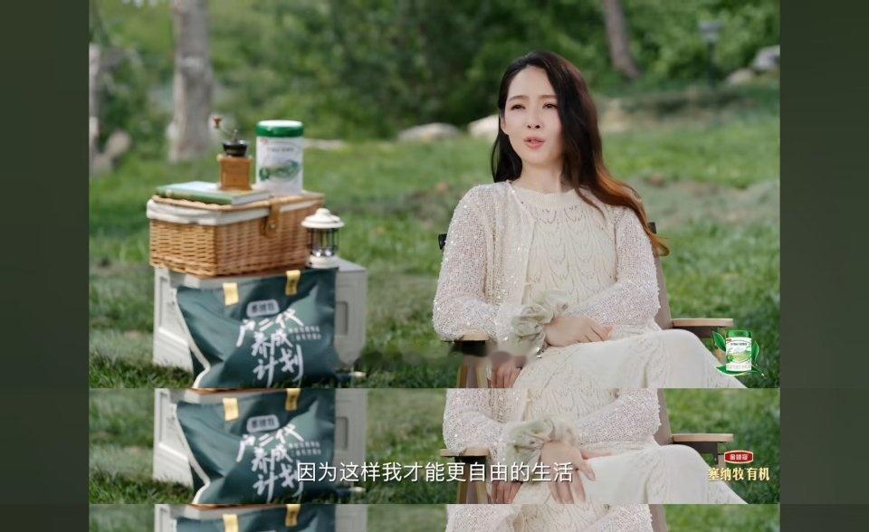她不是排斥所有公主童话，只是抵触白雪公主里“被动等待救赎”的内核。一个公主被王子