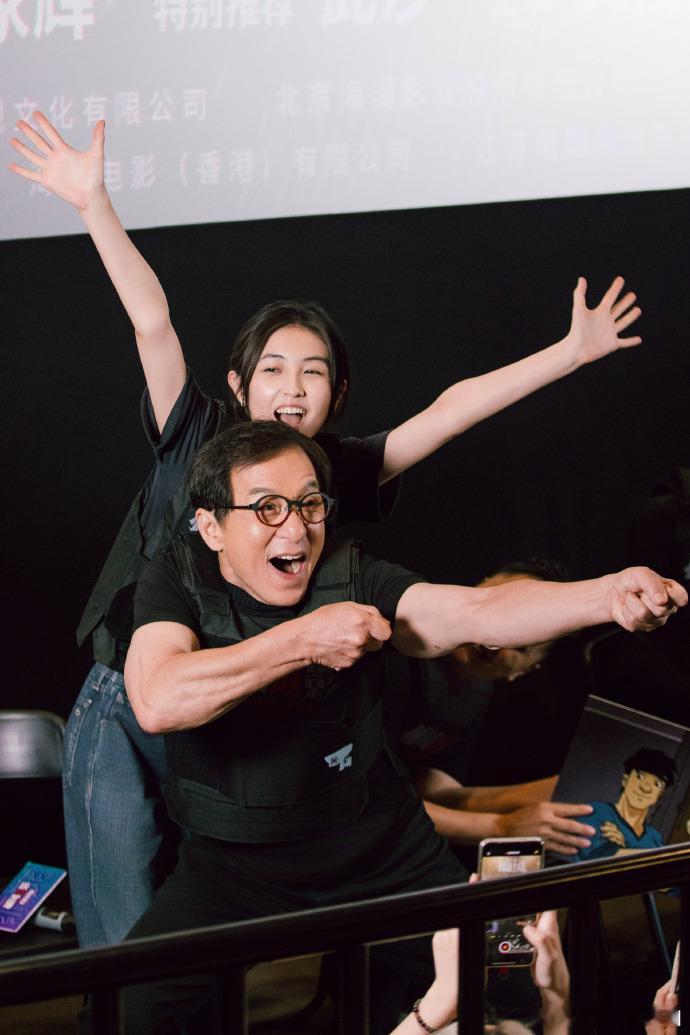 倪妮说很喜欢子枫妹妹演员的表现太赞了，尤其是子枫妹妹的戏份，每一场都让人看得目不