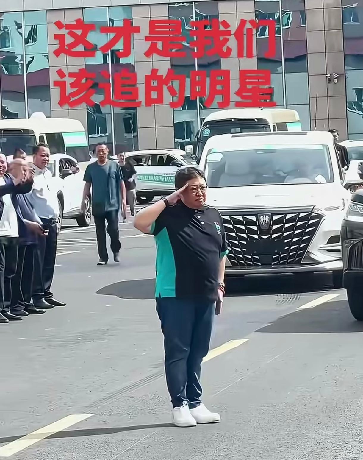 假如，我是说假如张雪机车用韩红大姐姐做代言，会是什么结果呢？我为什么会有这个想法