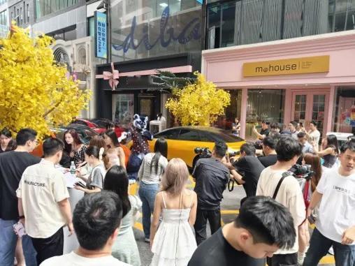 第二波路透来袭！
热情的MONA车主们已就位
车主CP玩游戏疯狂撒糖，MONA里