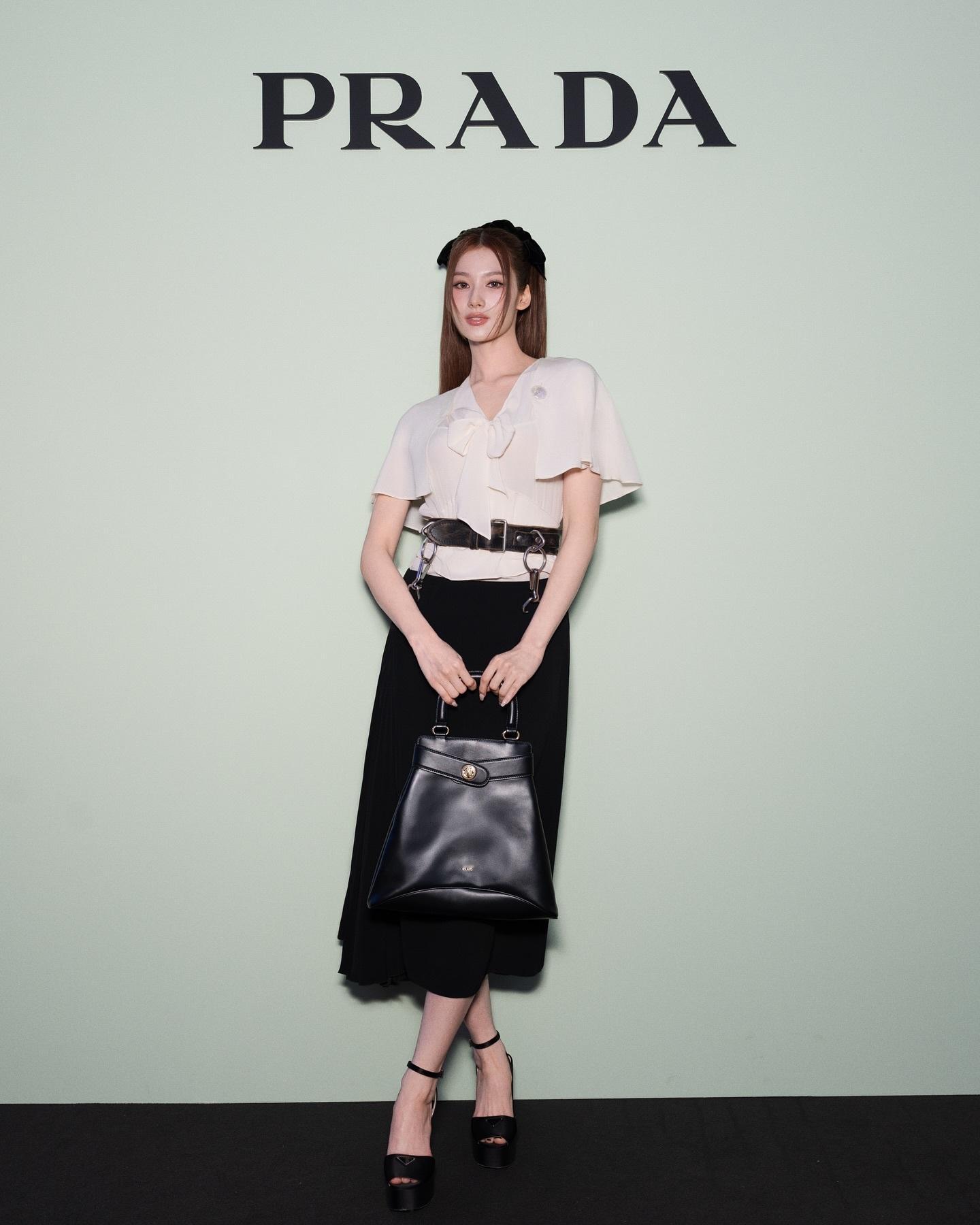 Sana × PRADAin Prada S/S 2025 新加坡新店开幕仪式?