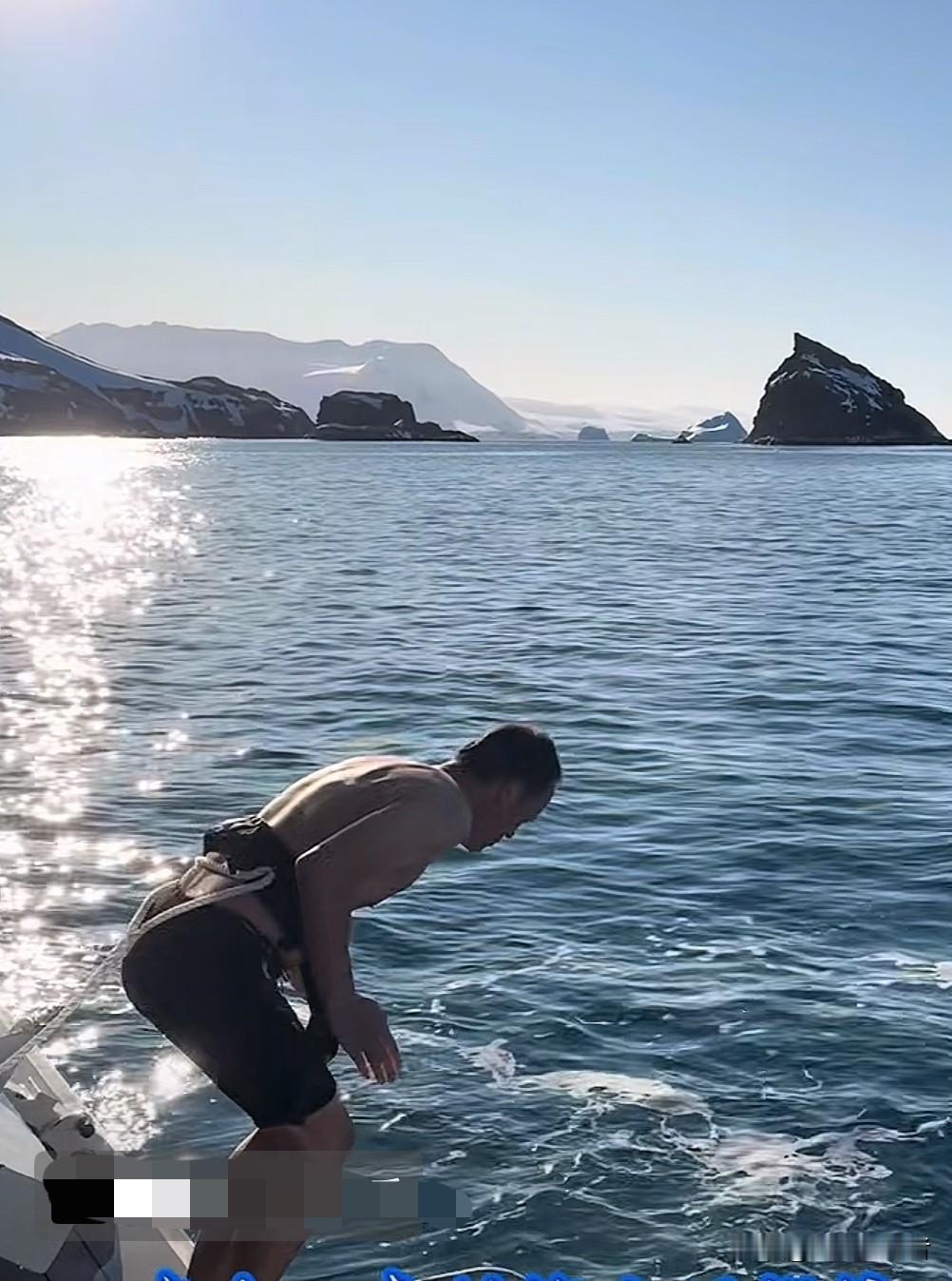 今天早上，俞敏洪老师更新了他在南极的视频。视频里，俞敏洪老师说，他在零下一度的海