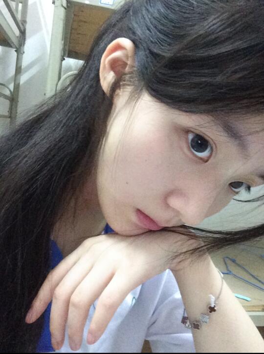 被crush主动加vx的早八伪素颜