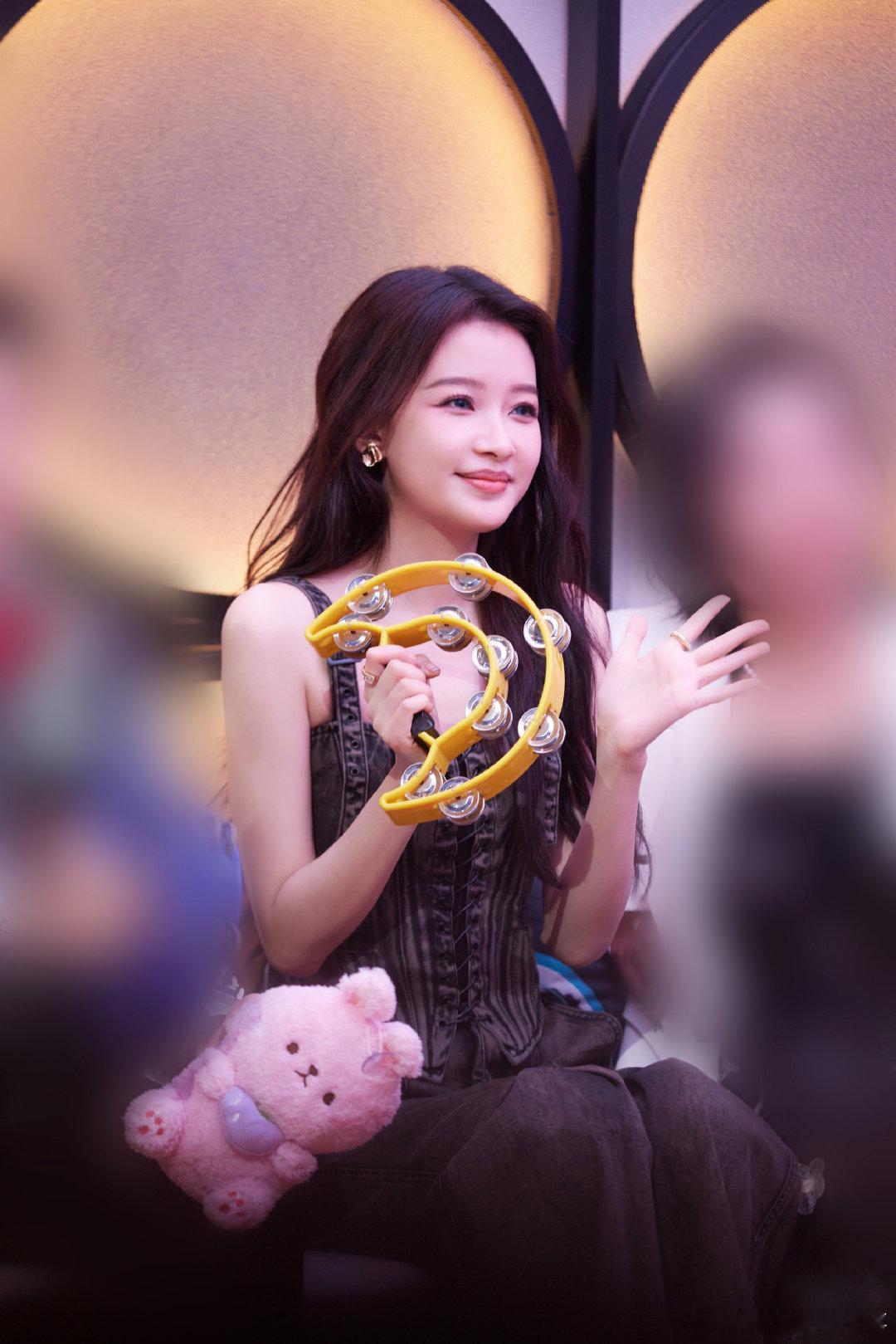 孙怡谈母爱的本能排序 孙怡那句“没有谁天生会当妈妈，但女人会自动变成妈妈”太戳心