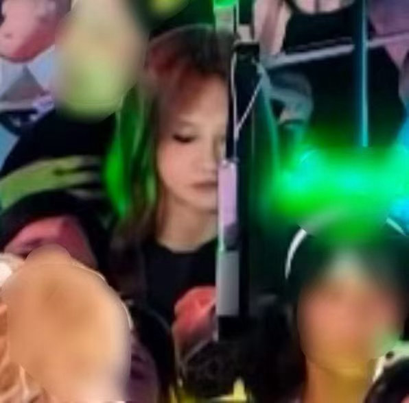 这个位置不便宜吧 知道自己除了演唱会看不到自担就来诋/毁丁程鑫 平时我们见程鑫可