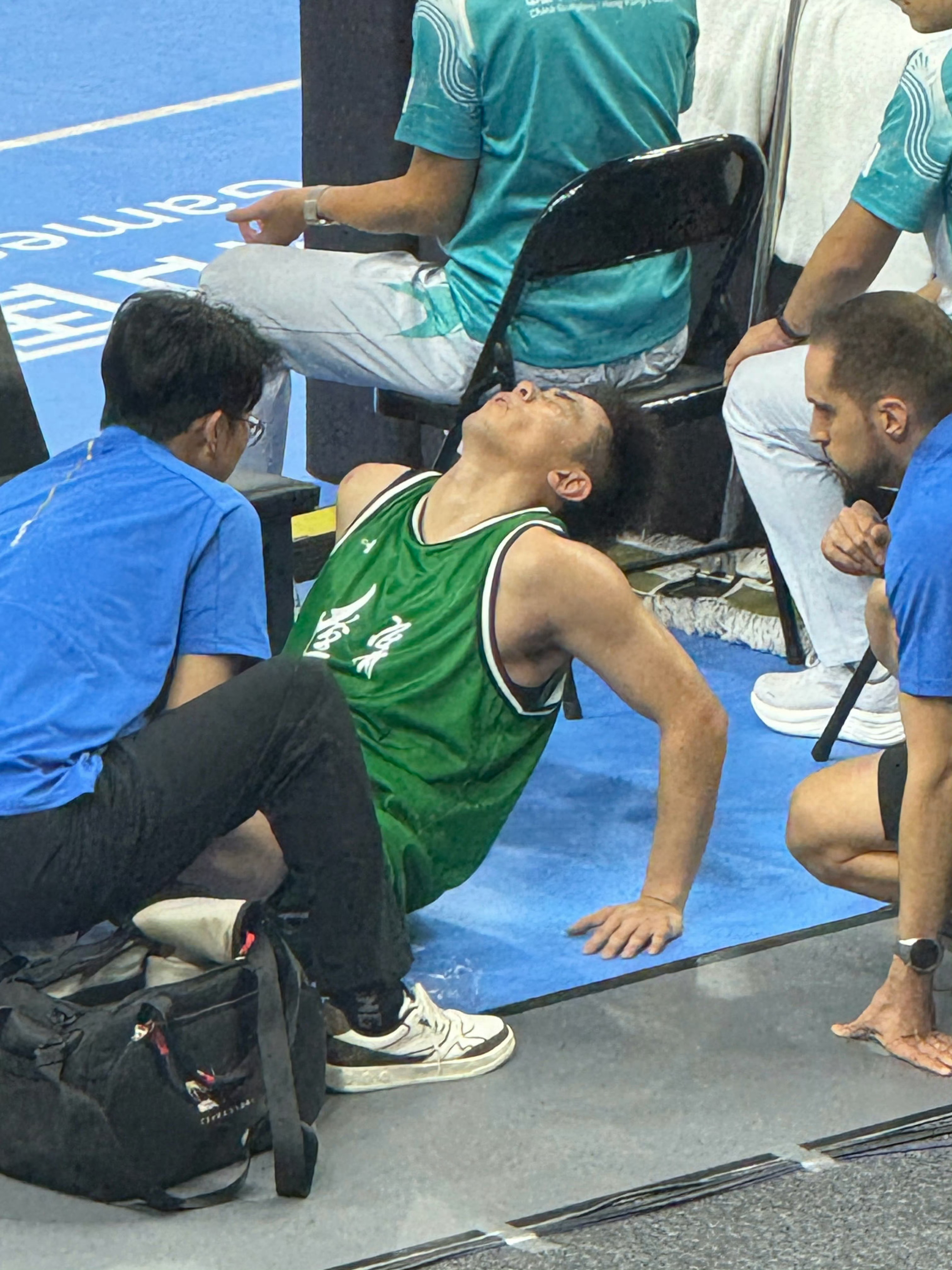 赵继伟拉伤了，希望没事啊啊啊，健康最重要！！！