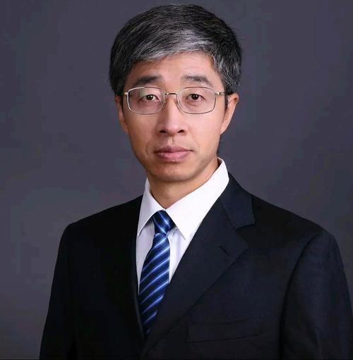 千张传单守初心：北师大副教授陈志新，用免费课诠释教育本真
 
[微风]没想到一夜