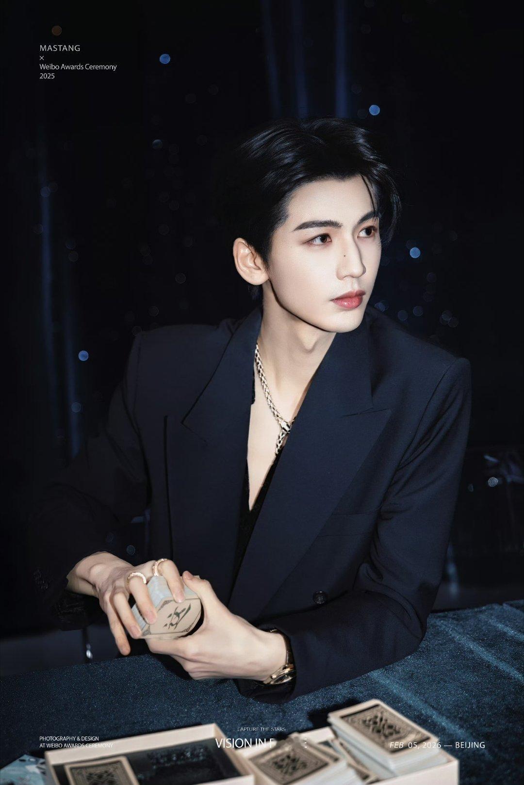 张凌赫帅的好权威太帅忒精美的脸这张脸是艺术品人间贵公子～ 