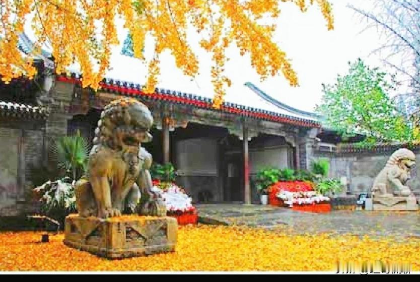 工字厅原名工字殿，是清华园的主体建筑，始建于18世纪中叶，原是清朝皇族的别墅，属