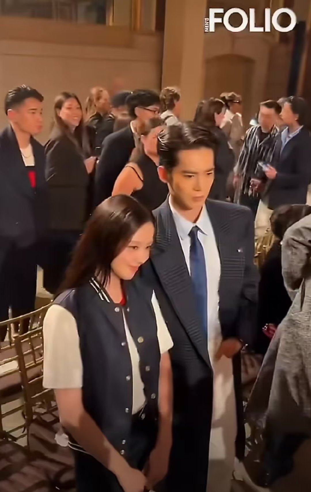 金智秀于适同框合照金智秀于适纽约时装周同框金智秀于适同框 ​​​