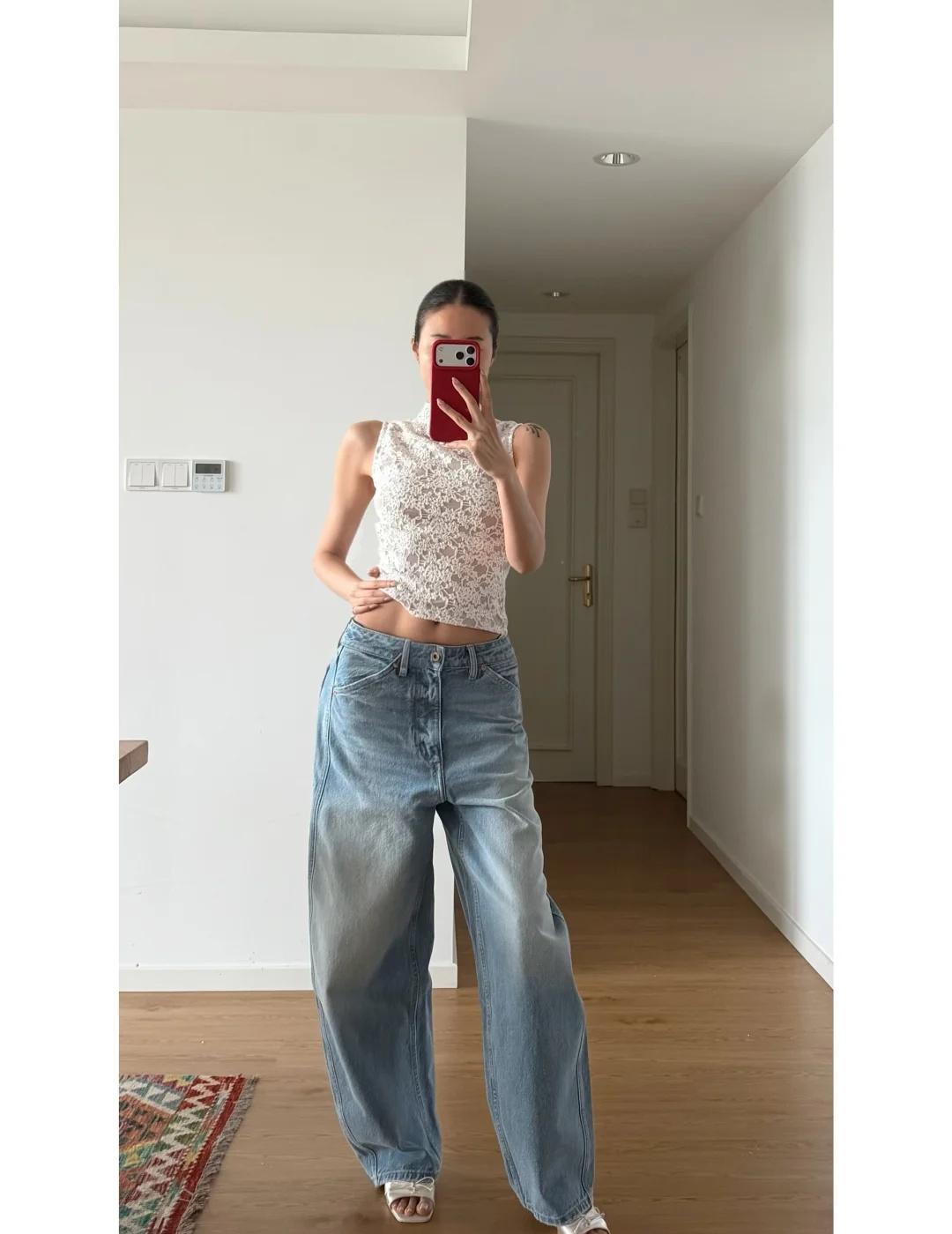 一周穿搭合集👚
最近我的主场回来啦！
夏天我爱你🤟
ootd每日穿搭
购物分