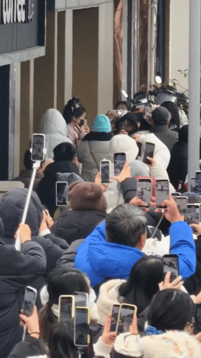 疑似手机发布会现场