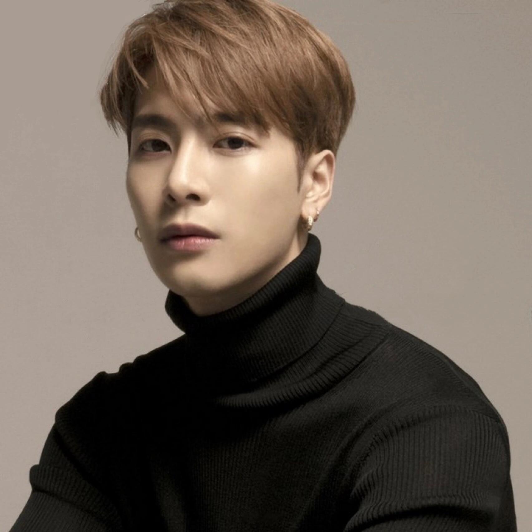 没想过王嘉尔和江湖也这么适配王嘉尔这把嗓子太适合这种大气的歌了，情人节就靠它续命