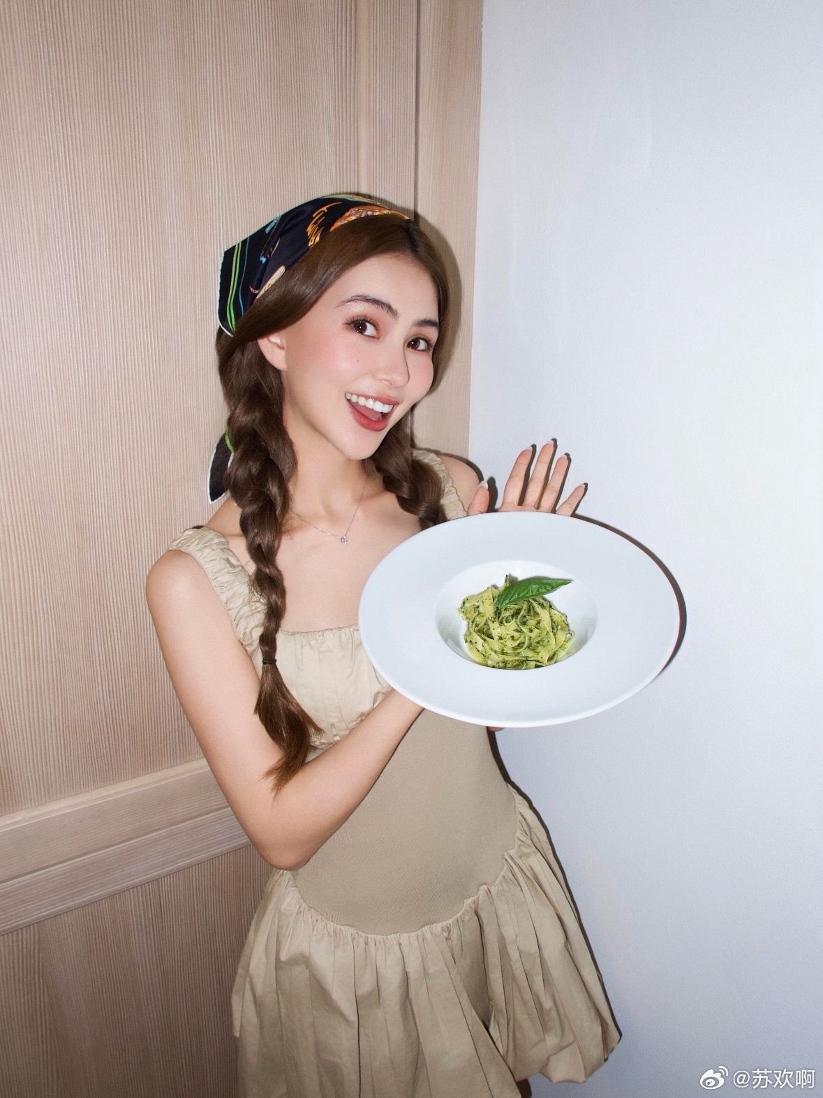 昆凌是昆凌的姓还以为昆凌只是艺名，看完科普才知道。昆凌并不是出道艺名，英文本名H