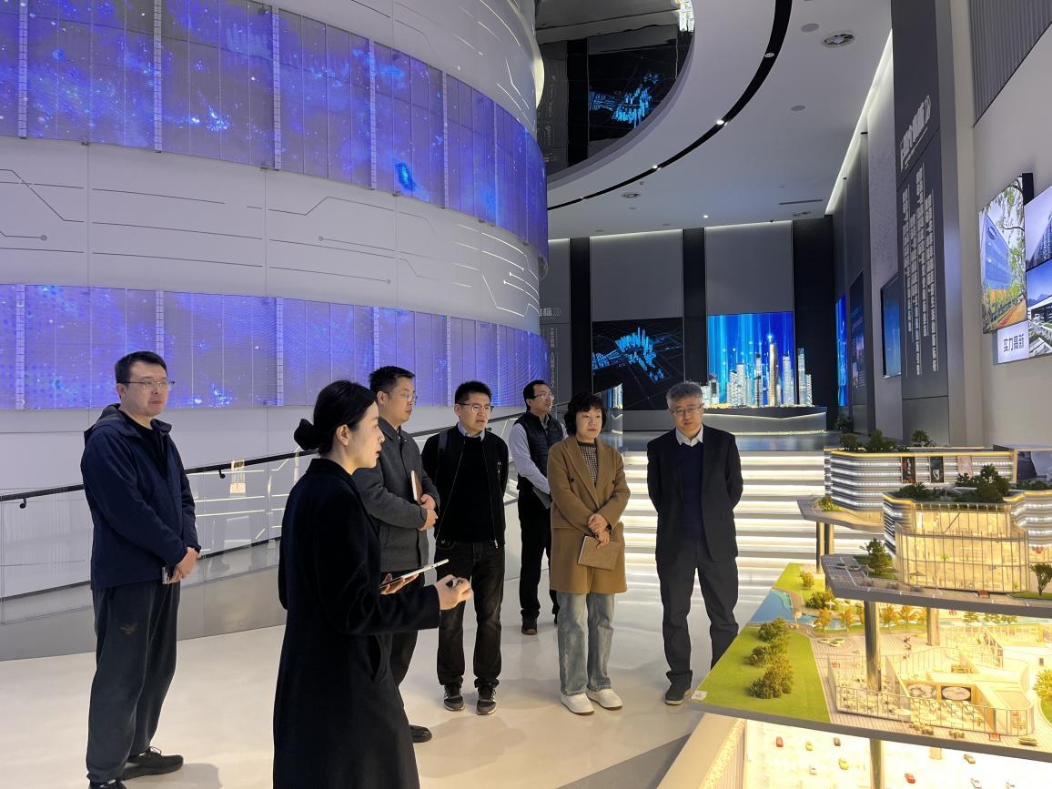 校地携手融智聚力  产教协同共育英才
丝路科学城与西安邮电大学网络空间安全学院深