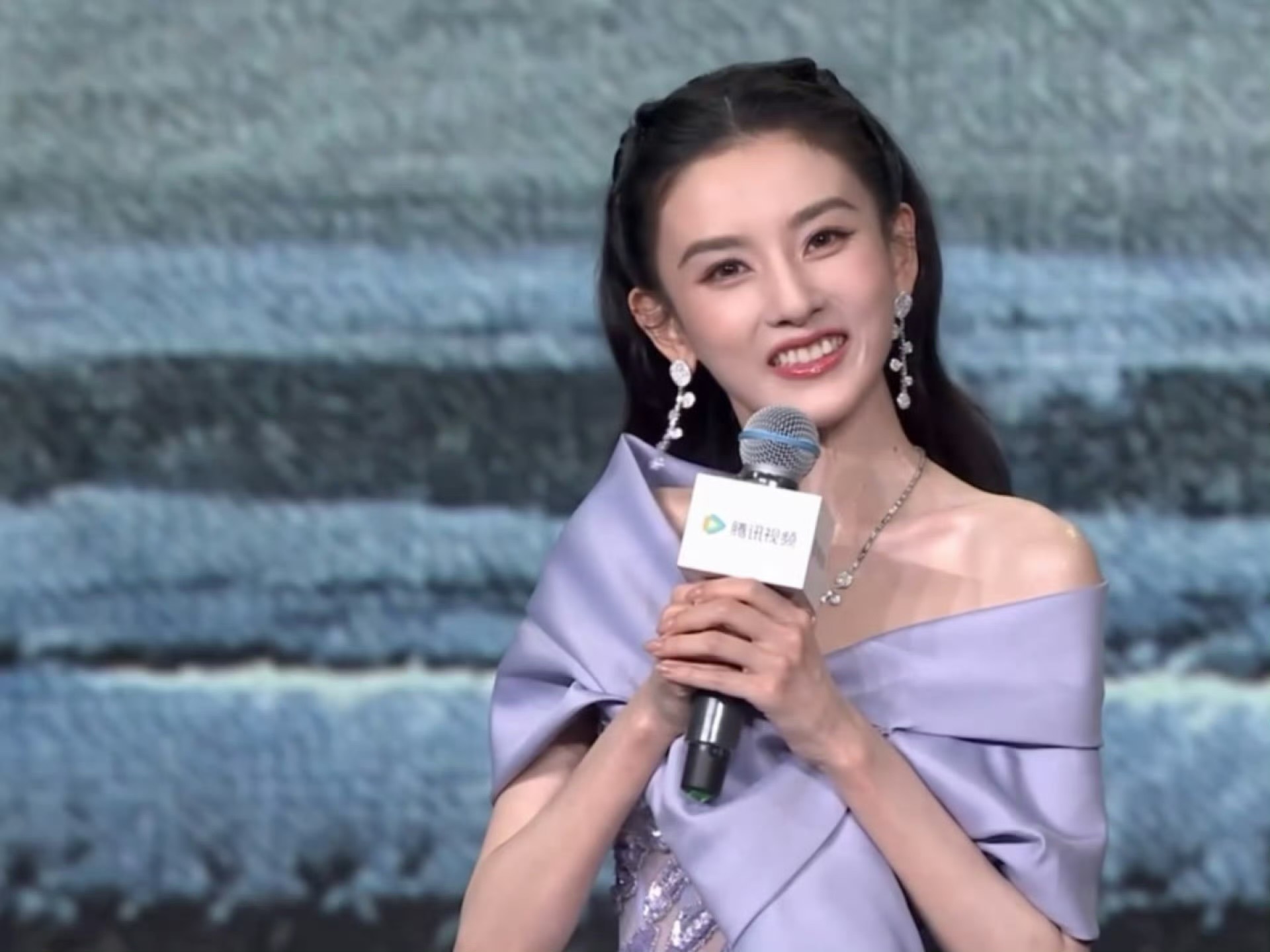 宋祖儿本名自我介绍好可爱的吧！“大家好我是孙凡清～”🥰 