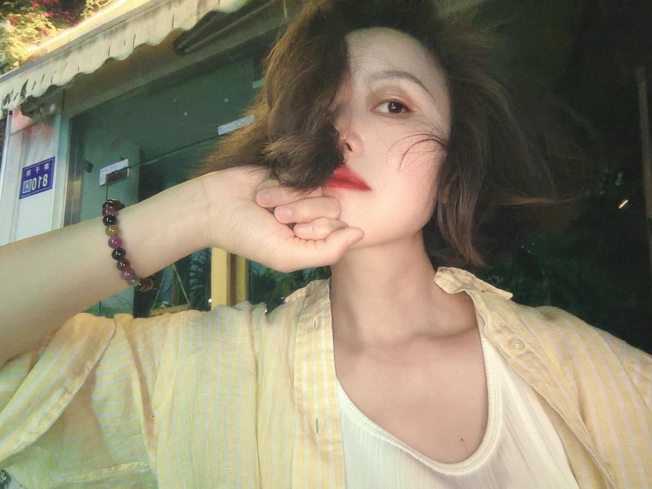 夜色刚好，情绪自留

梦凡的世界