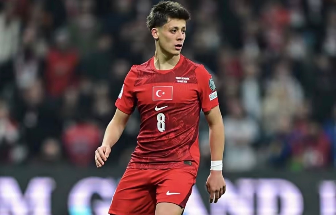 皇马官方宣布了居莱尔的伤势，土耳其小将右腿股二头肌损伤。西班牙媒体表示，居莱尔因