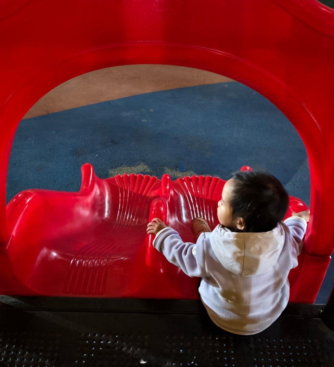 小朋友的想法真奇怪同样的动作重复很多遍都不会觉得烦 