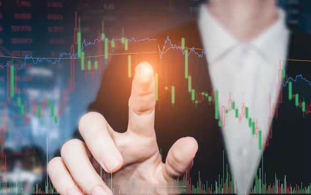 官媒聚焦下，海南板块掀起全面涨停潮，A股迎来多热点轮动的新格局。周一A股延续反弹