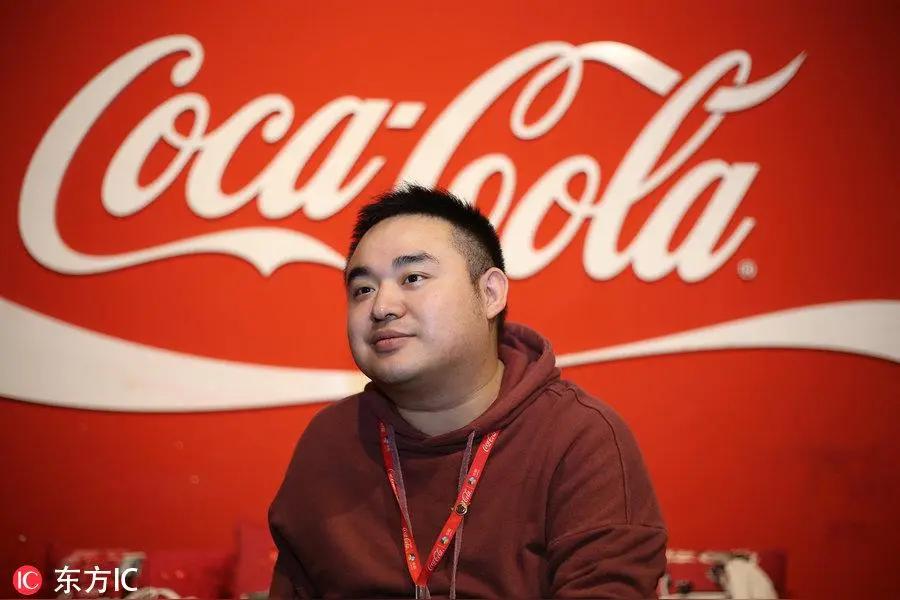 🍻 “可乐男孩”薛枭：18年，从绝境求生到传递乐观
 
2008年汶川地震，1