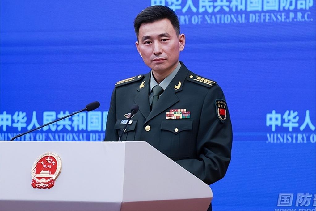 中国国防部对外释放明确信号，中国人民解放军已经做好充分准备，必将彻底粉碎一切阻碍