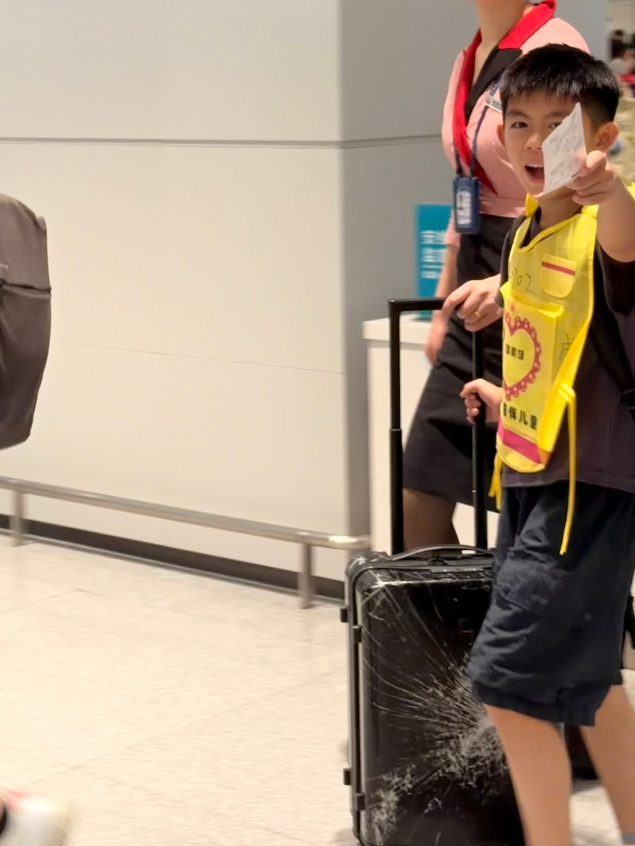 接到儿子了，美滋滋 成都·成都双流国际机场