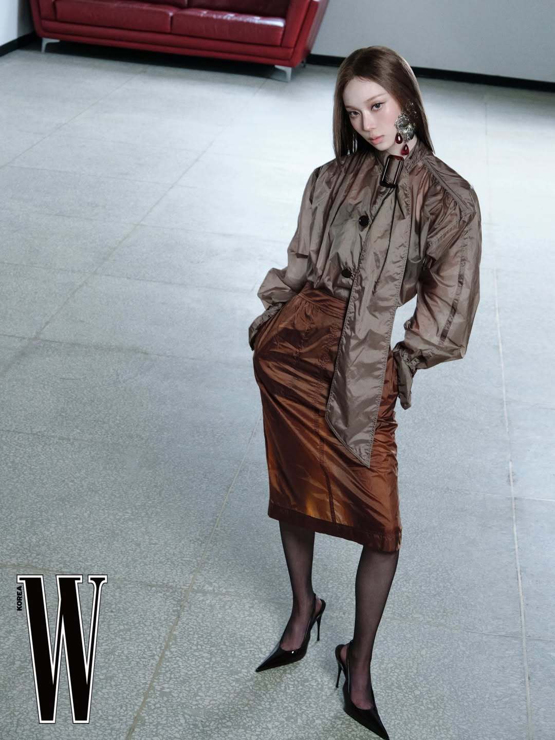 金玟庭 x W KOREA全新风格的Winter！实在太惊喜了！棕发浅眉，冷冽锐