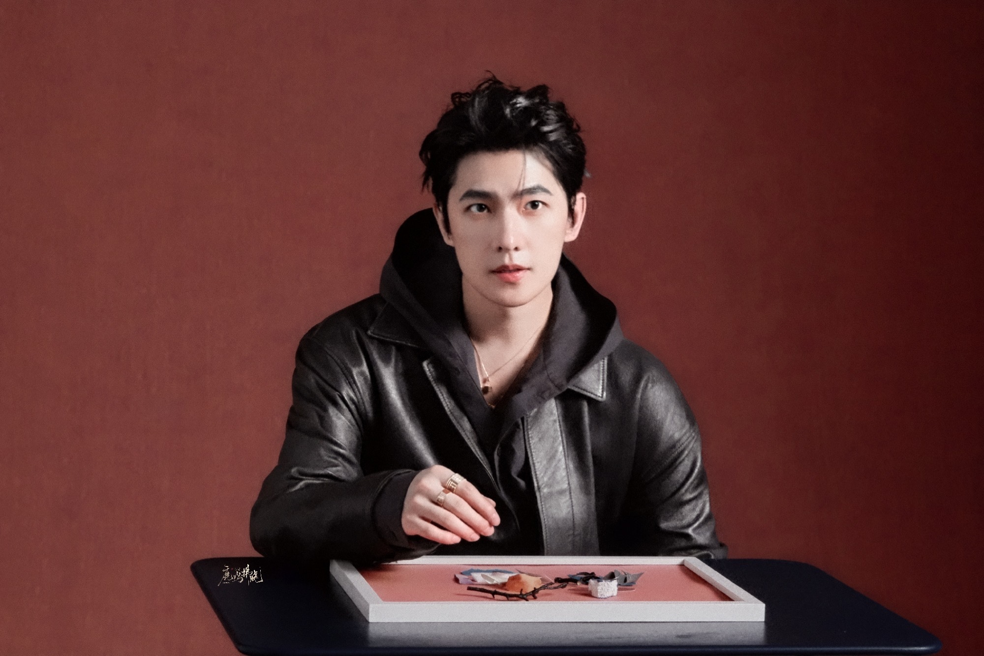 或许我们想看的不是港剧，而是经济上行期凛冽张扬的美。-------花絮调修