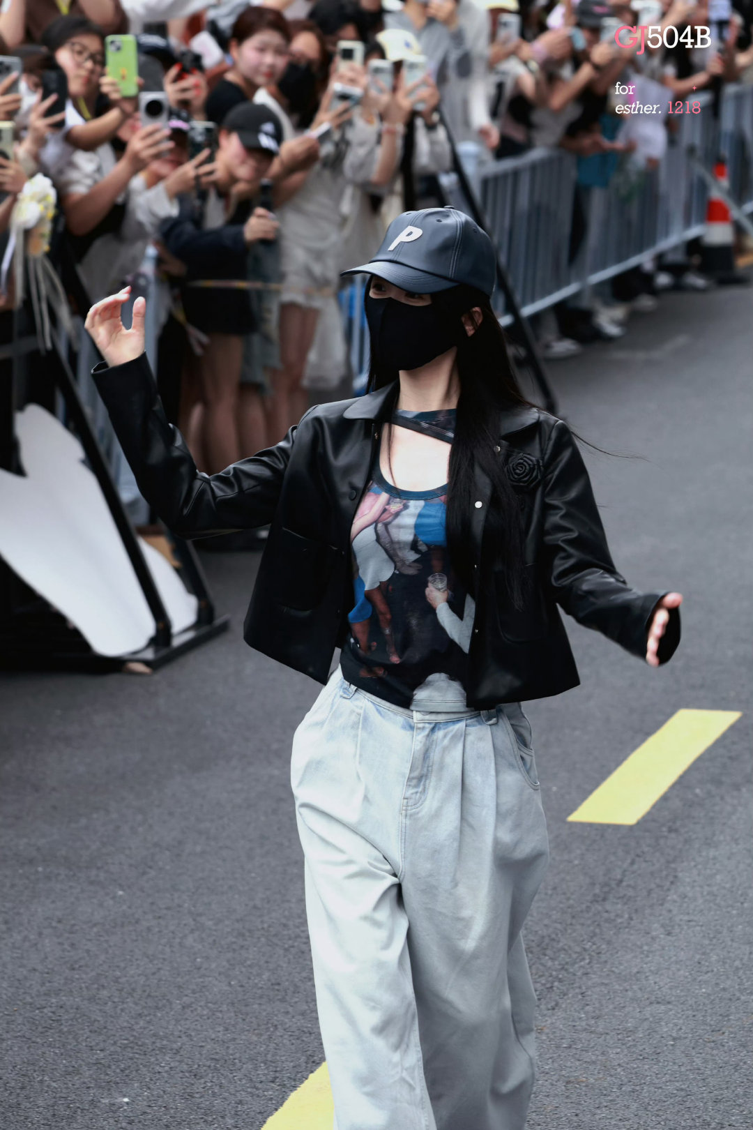 虞书欣鱼不停蹄地上班了横店时尚女王回归！ 