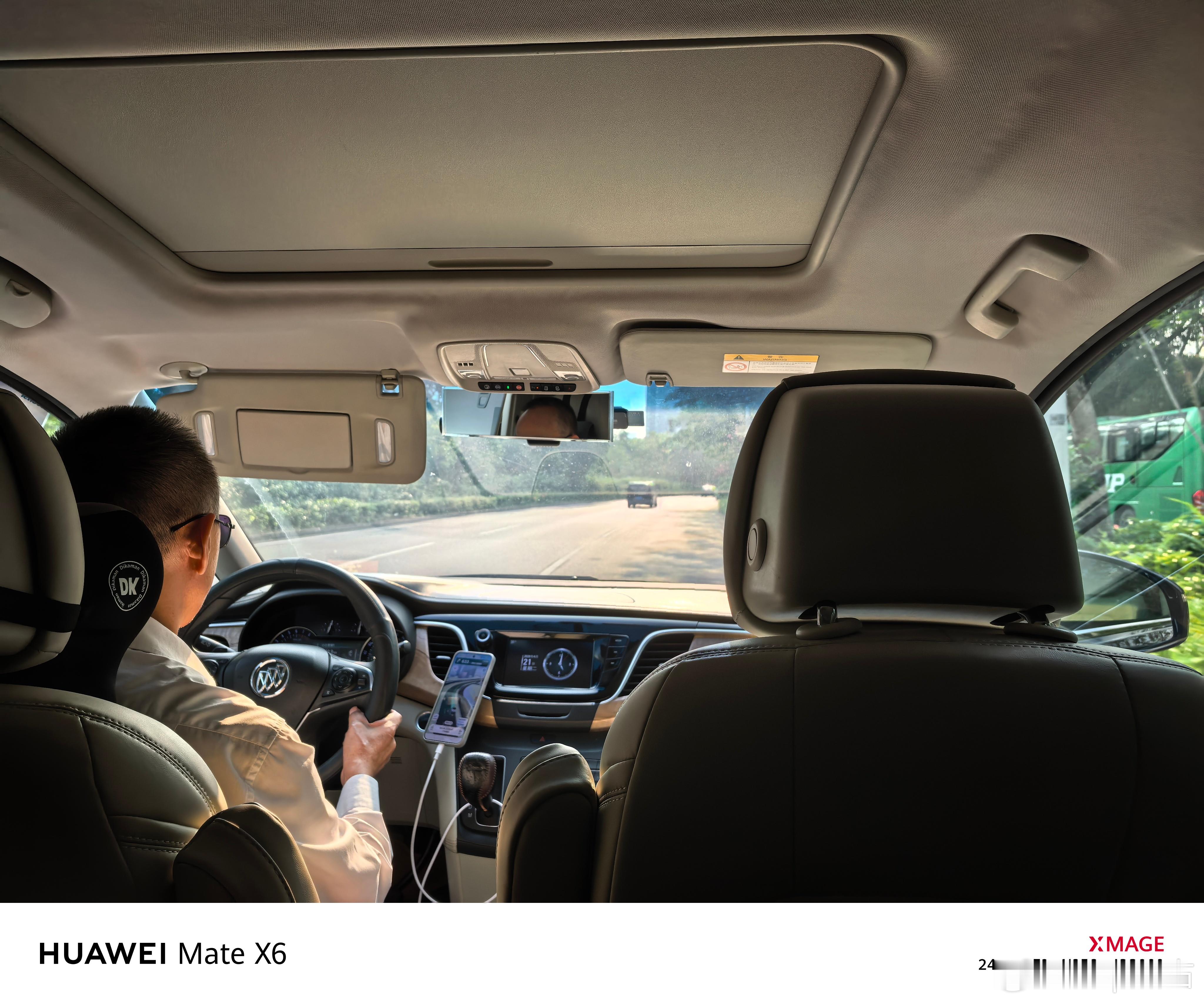 落地深圳，从新疆飞过来温差太大，现在深圳怎么这么热