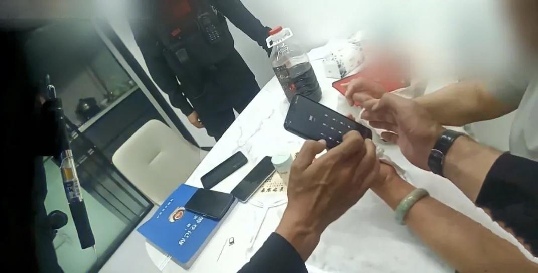 近日，绵阳市公安局涪城区分局花园派出所依托全域反诈闭环工作体系，成功处置一起高危