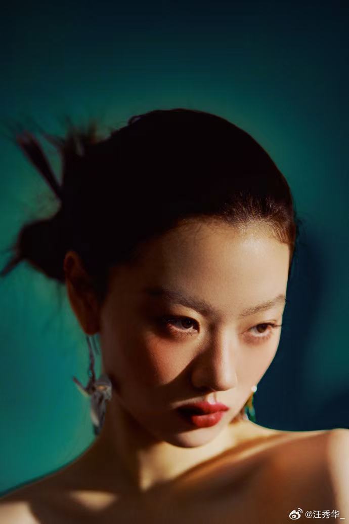 单依纯单美凤 我已经在开始期待单依纯今天晚上的舞台了，毕竟像这样子非常的具有期待