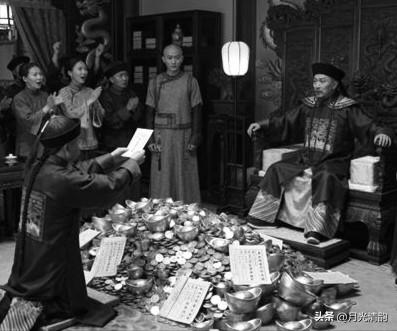 咸丰初年，朝廷财政已显露疲态。太平军自金田起事后一路北上，长江中下游大片地区战火