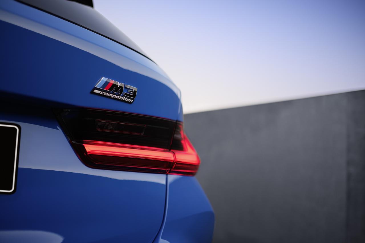 Bimmer等疯了的M3旅行版终于来中国了‼️
成都天府赛车场的引擎声还在耳边炸