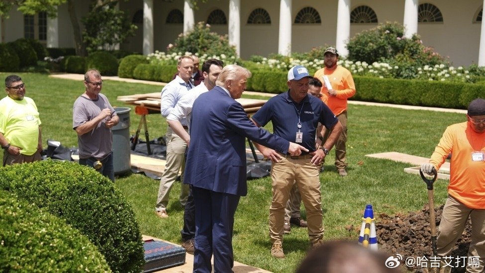 凤凰新闻【美法官叫停白宫宴会厅改造项目：总统是白宫的管家，并非所有者】新华社华盛