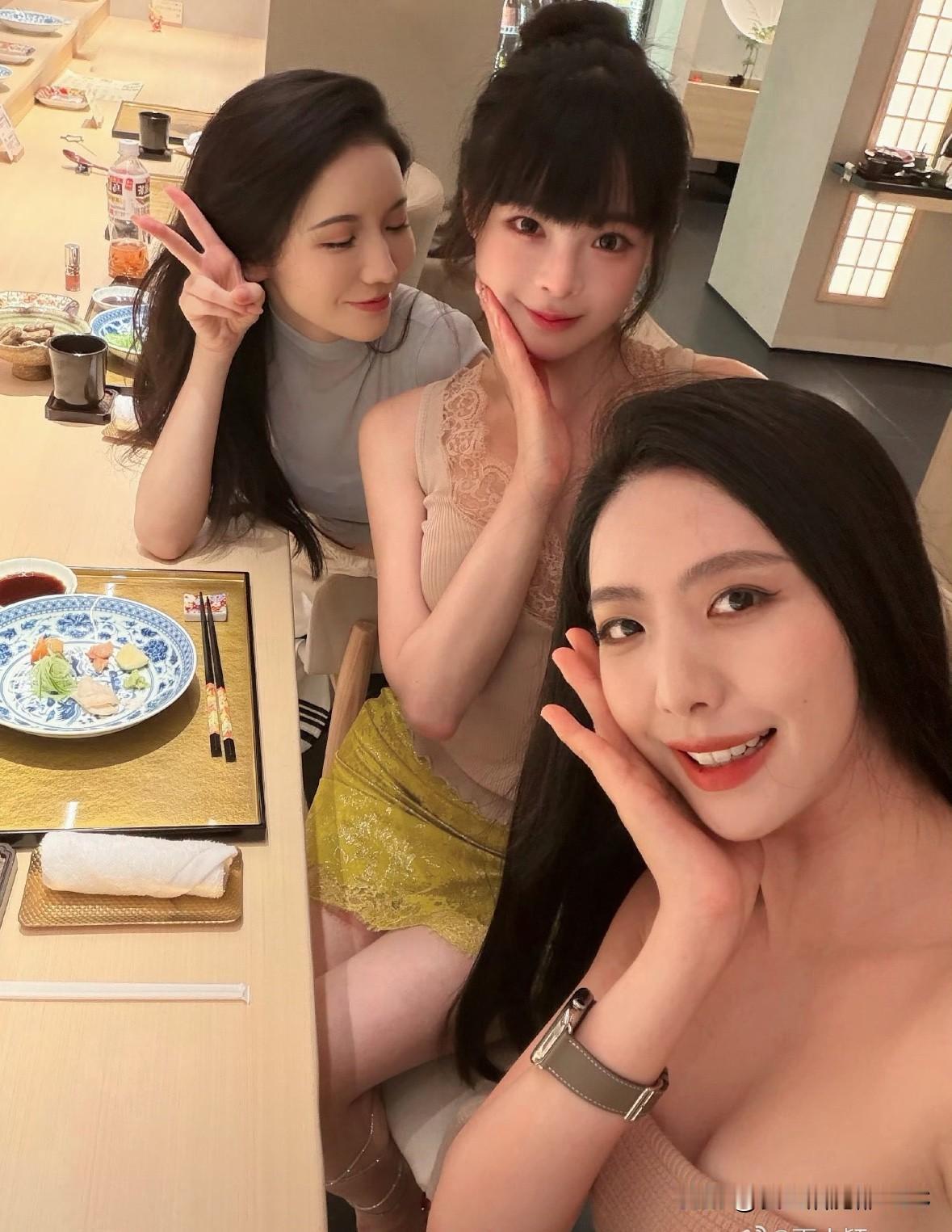都是大美女哦[心]