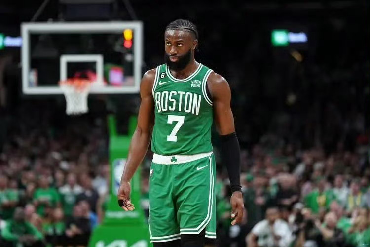 热闹了，那布朗怎么办？这么一闹nba交易