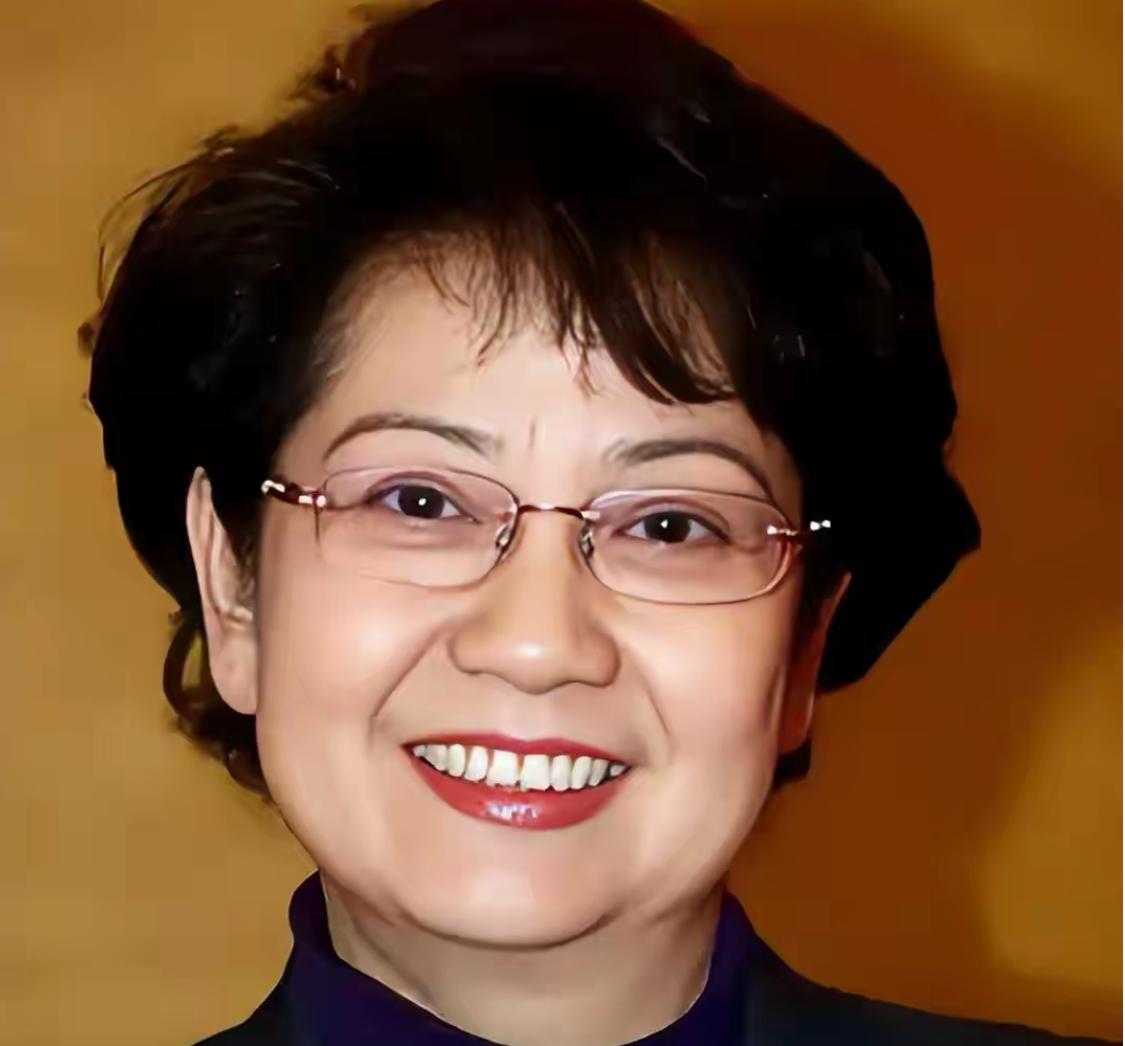 李维康去世仅2天，私生活就被扒底朝天，原来她的处境和翁帆一样
娱乐