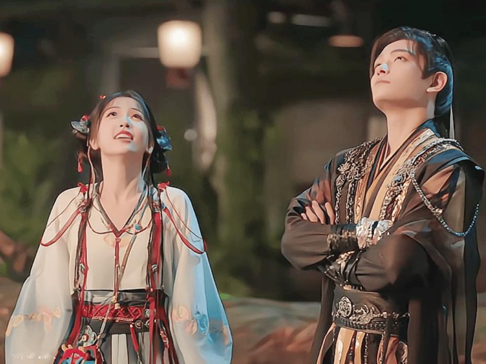 #永夜星河# 还得是cp好磕cp感真的是玄学永夜星河男女主暧昧的眼神看着我好心动