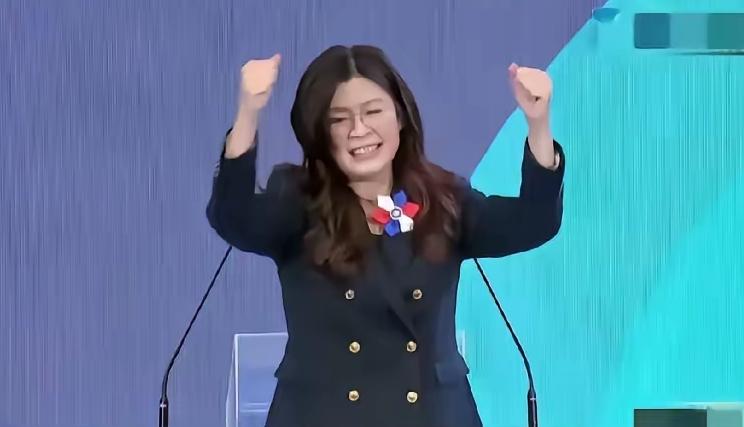 真解气
大陆直接甩出王炸
郑丽文离陆当天，大陆正式推出10项惠台利民新措施，通水