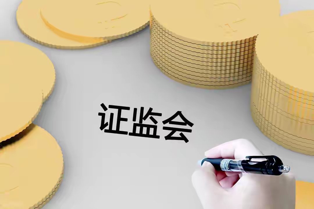 又快要开盘了，聊聊今天的行情看法。昨晚的各类维稳消息大家都已经看到，想要稳住市场
