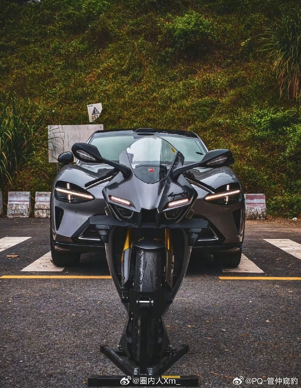 如果只能拥有一台新能源SUV和一台机车小米YU7+张雪机车500RRYU7用四轮