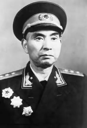 1949年，贵州解放前，警察局长深夜刺杀五兵团司令员杨勇，杨勇感觉对方声音有些耳