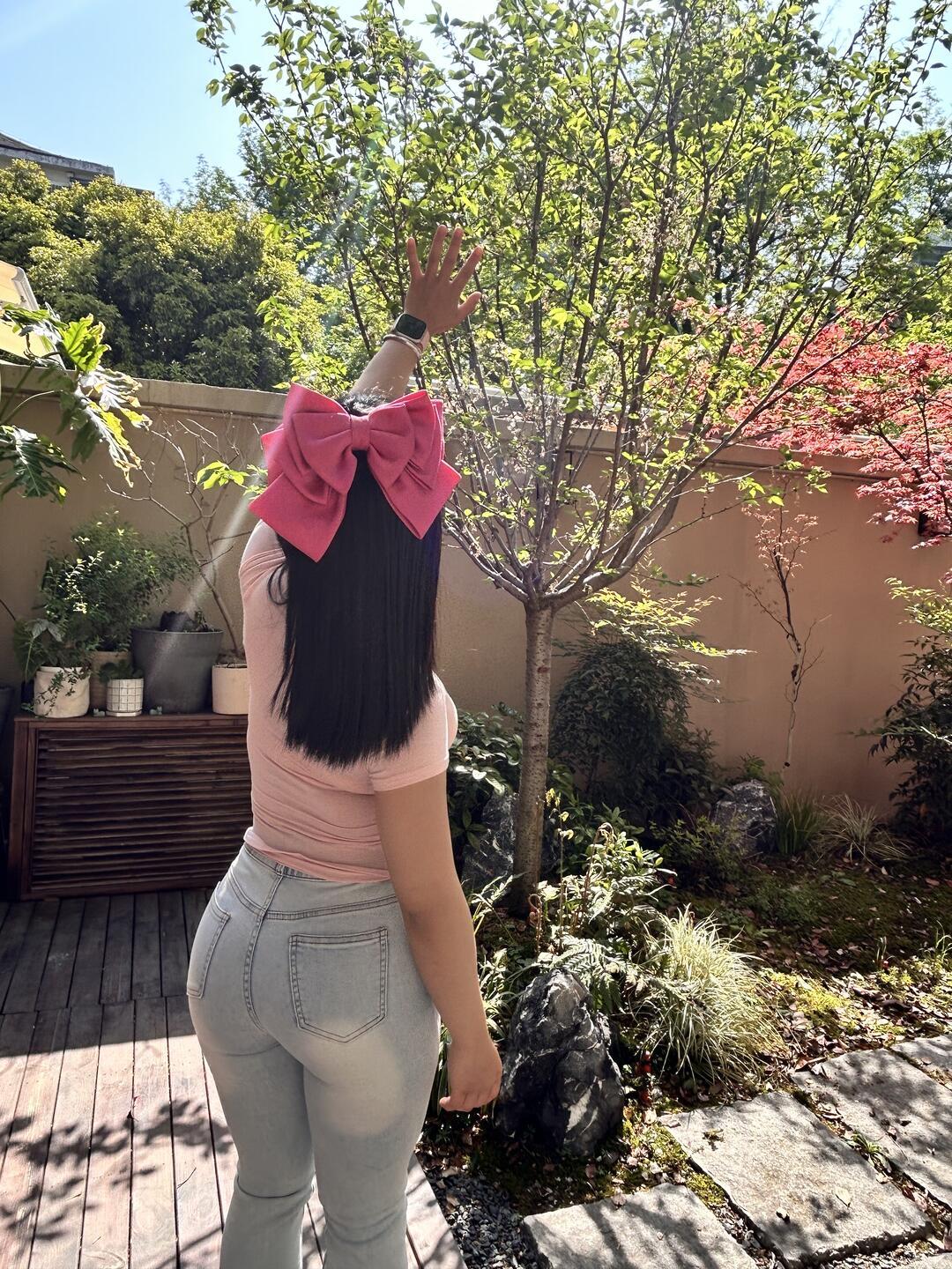 今天看到一句非常好的诗句：梅花雪 梨花月 总相思 自是春来不觉去偏知 很美好～长