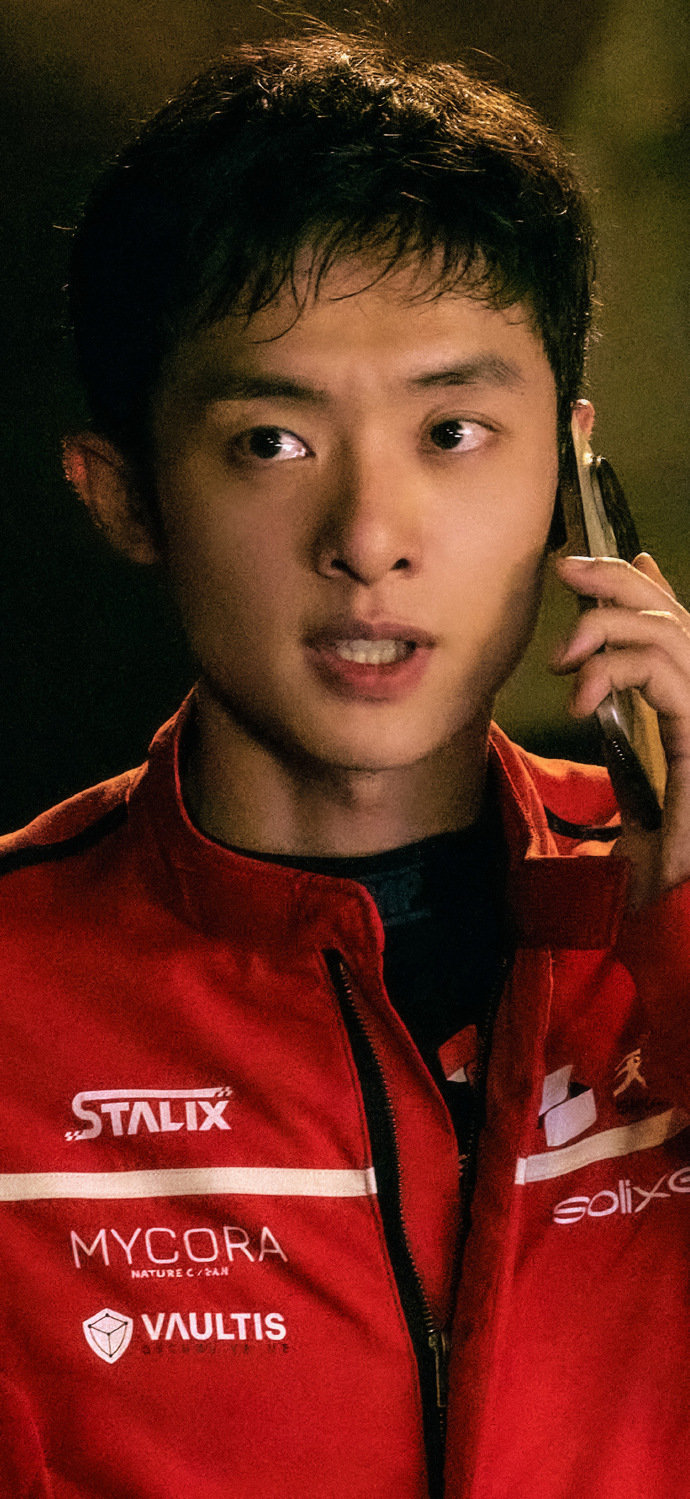 飞驰人生飞驰人生3不愧是系列巅峰！口碑爆火不是没道理，作为爽片够燃够爽，赛道戏全