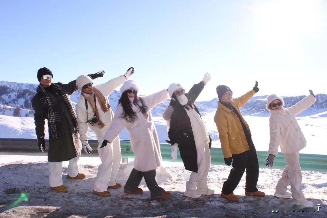 璀璨双湖头等舱旅拍
听听旷野的风  
安静又自在·12月4日三哥说 三哥说旅行